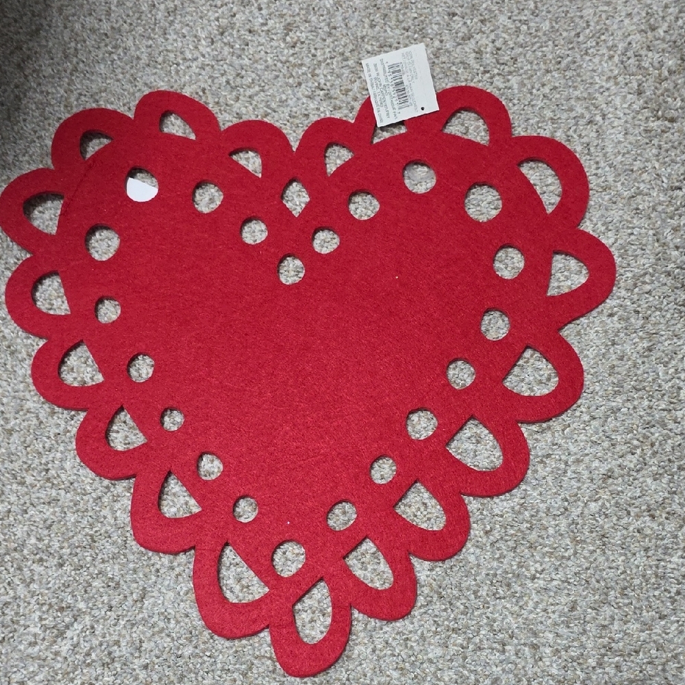 Red Heart-Shaped Felt Mat